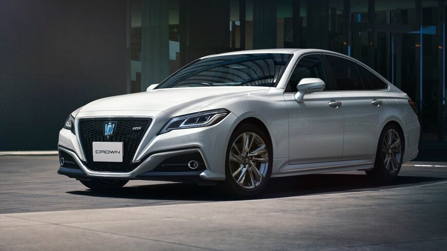 現行モデルは2018年6月に登場し、2020年11月に内外装の変更を伴う改良を実施している（写真：トヨタ自動車）