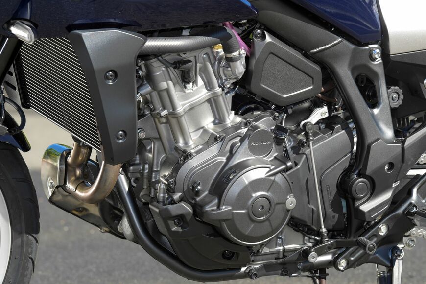 ホンダ「HAWK11」のエンジン