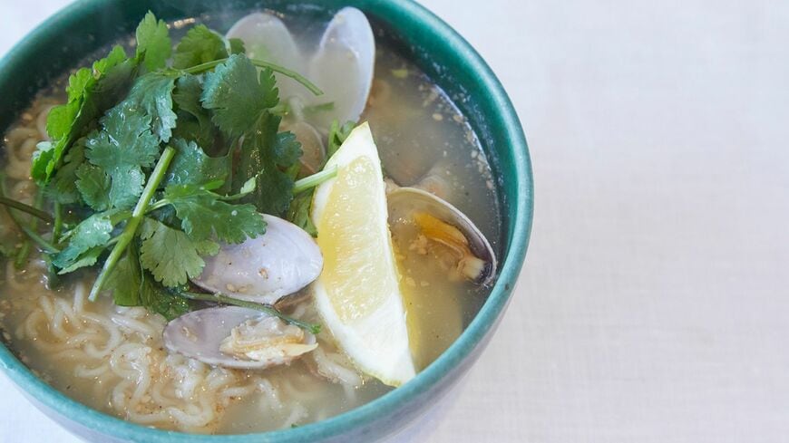 エスニックアサリラーメン