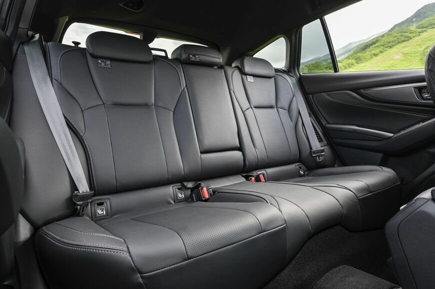 新たに追加されたスバル「レヴォーグ レイバック」のS:HEVモデル（写真：SUBARU）