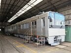 改造中の新型車両20100形