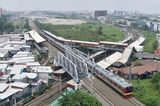 KCIジャカルタコタ駅とカンプンバンダン駅の間に広がる国鉄遊休地。一部はすでに民間デベロッパーに売却されているという話もある（筆者撮影）