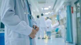 患者を不幸にする"標準治療原理主義"の正体…標準治療は｢規準治療｣　40年患者を診てきた医師が明かすがん医療の実態