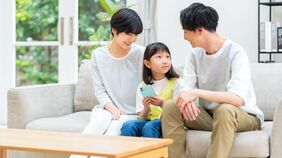 子どものスマホ･家事分担･お金の使い方…どう教えればいい？　アメリカの家庭で実践｢自立させる思春期教育｣の中身