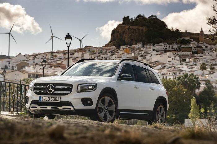 メルセデス・ベンツ「GLB」（写真：Daimler）