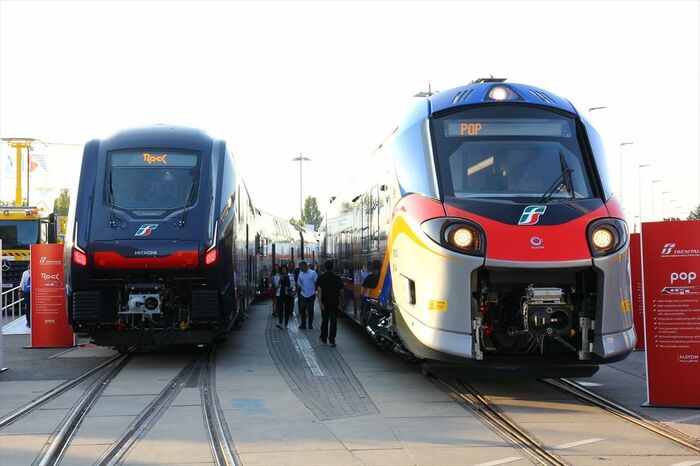 2018年のイノトランスで展示された日立のロック（左）