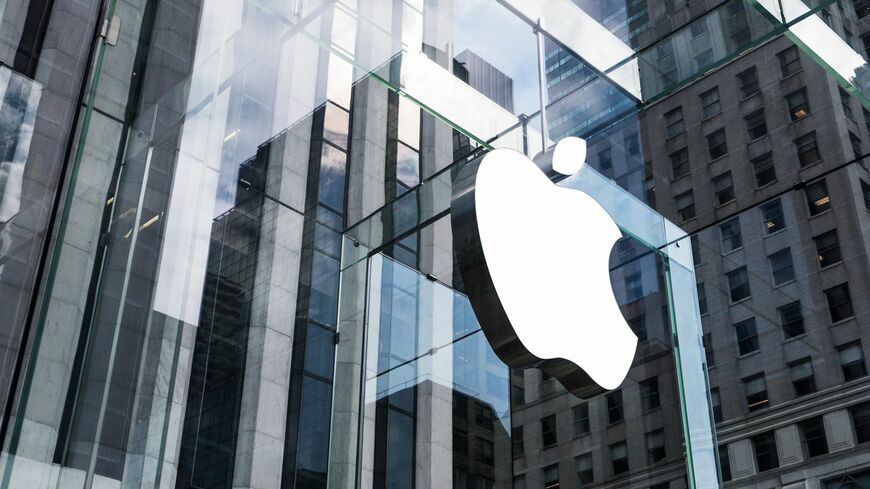 スティーブ・ジョブズは会計的側面からも大改革を行い、それが今日のアップルをつくり上げたことはあまり知られていません。アップルの躍進の背景を会計の観点から解説します（写真：ozgurdonmaz／iStock）