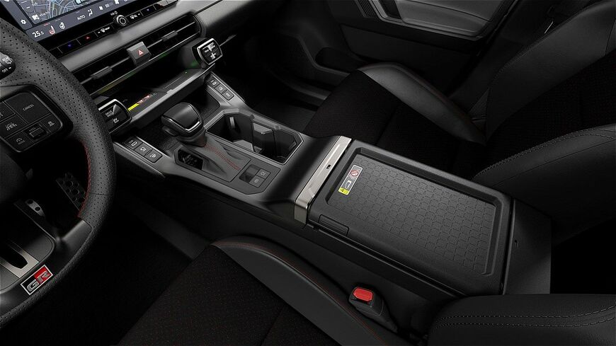 トヨタ新型「RAV4 GR SPORT（プロトタイプ）」（写真：トヨタ自動車）