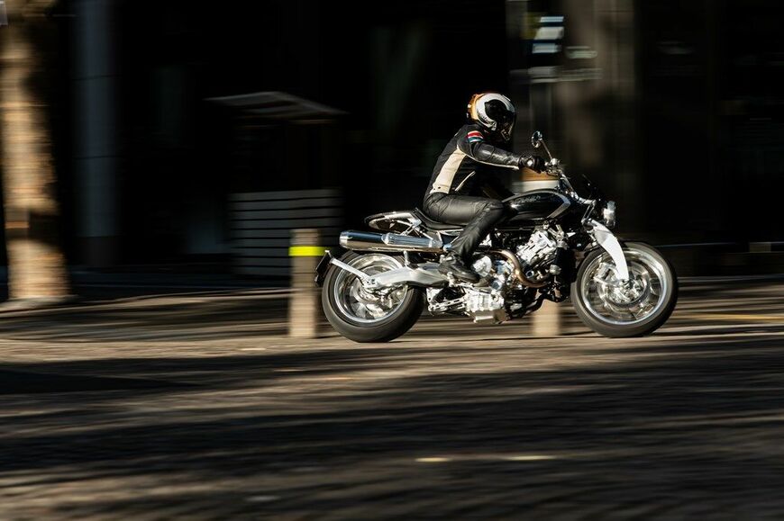 ブラフ・シューペリア「ロレンス」（写真：三木 宏章）