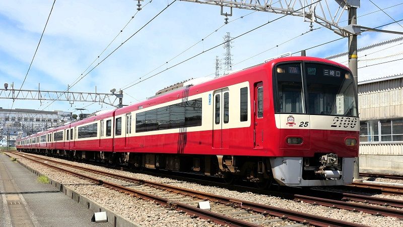 京急のフラッグシップ車両｢2100形｣が放つ異彩 日中は特別料金不要の2