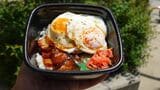 ほっともっと「焼豚玉子飯」（筆者撮影）