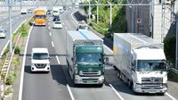 迷惑なトラックの｢ノロノロ運転｣その納得の理由 安全を守りつつ､荷物も守る｢プロの技術｣だ