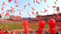 ファンも一味違う？広島カープは"特殊な球団" 時代に合わせず｢独自路線｣を貫く理由とは