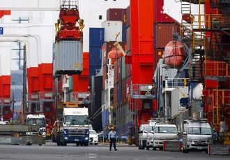 Japan Export Growth Slows Sharply, Raising Fears of Recession