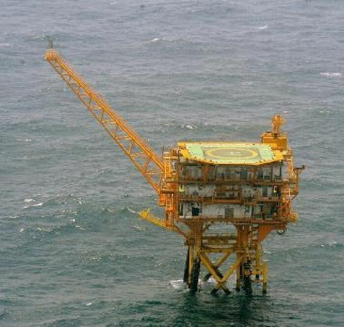 13年10月､土台設置を確認（第3基） 