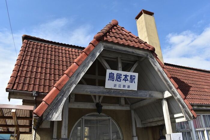 線内には趣のある木造駅舎がたくさん残っている