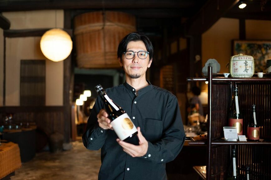 藤井酒造株式会社 代表取締役社長 藤井義大さん。160年以上続く酒蔵の6代目だ（写真：筆者撮影）