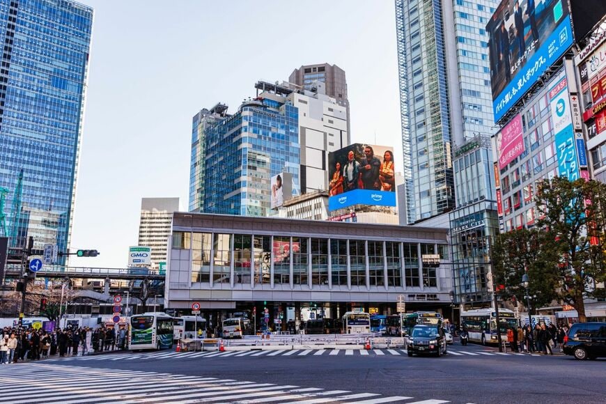 現在の京王井の頭線渋谷駅前。東急百貨店がなくなって高層ビルが増えた（撮影：鼠入昌史）