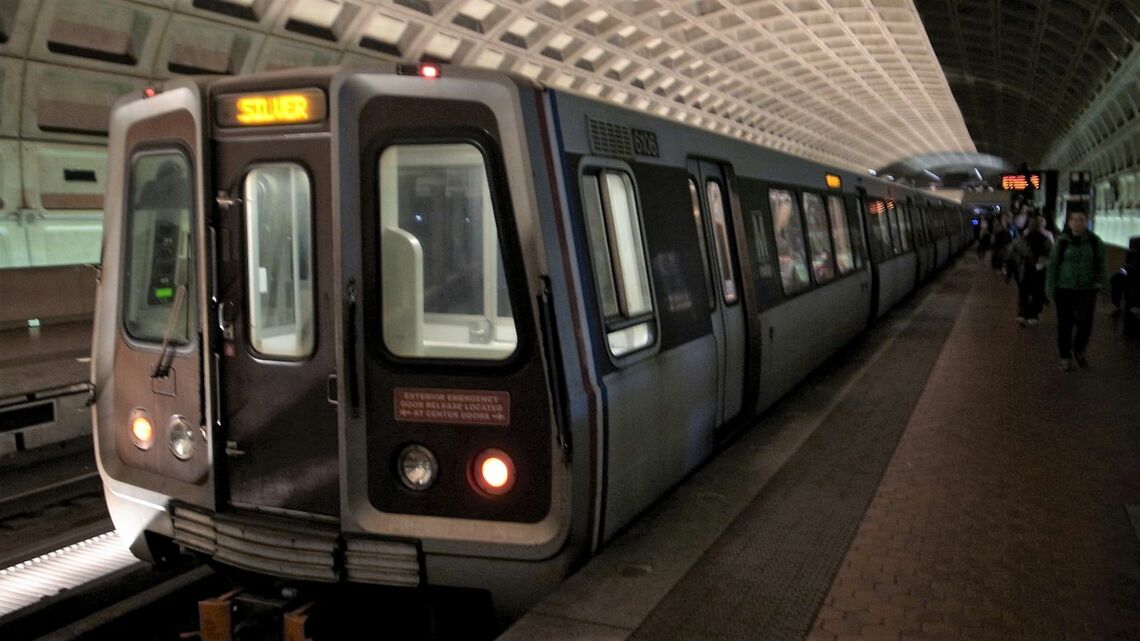 アメリカの首都ワシントンDCの地下鉄。写真はアルストムが製造した従来車の「6000系」（記者撮影）