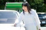 伊藤かずえさんと愛車の写真など（写真：日産自動車）