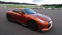 日産GT-Rが全面改良をまったく急がない理由 登場9年の大胆チェンジで何がどう変わったか