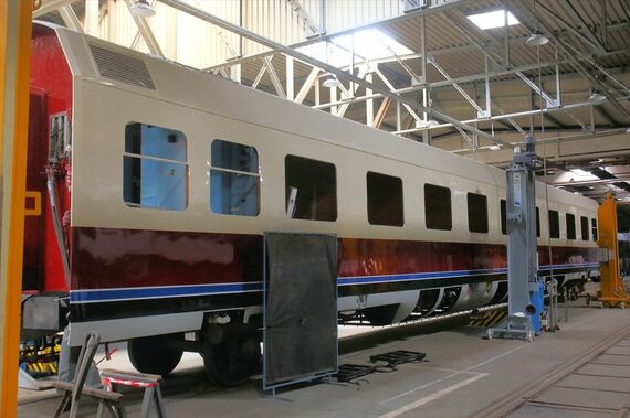 VT18.16 修復作業 中間車