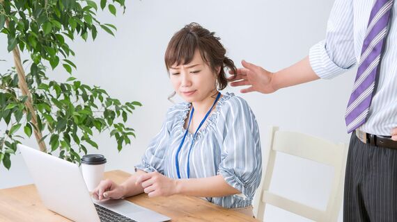 上司を嫌がる女性