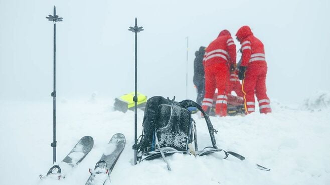 雪崩事故で8名死亡､引率教員が有罪になった理由