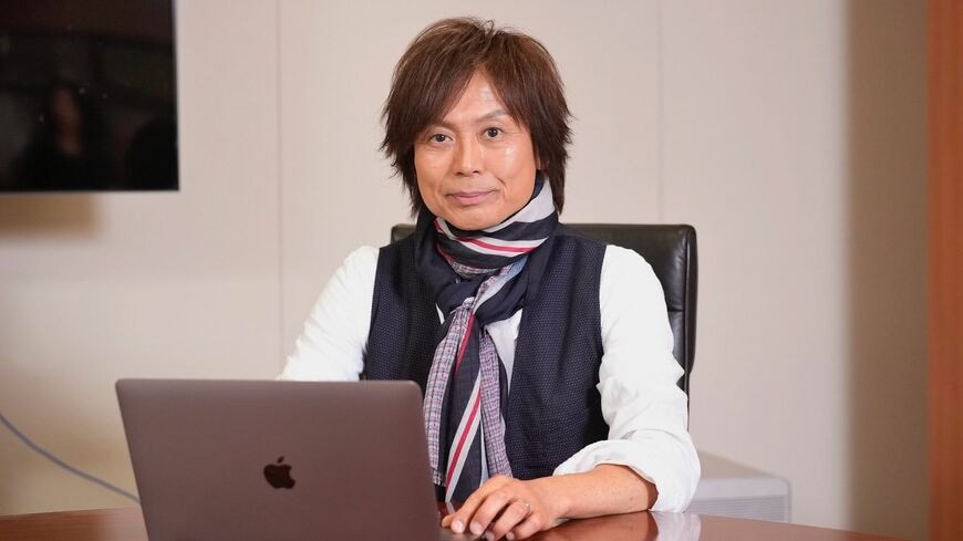 音楽家、プロデューサーのつんく♂さんと、起業家、投資家として知られるけんすうさん。「人生に迷っている」人たちへエールを送る対談、第4回（撮影：梅谷秀司）