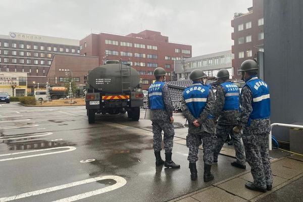 航空自衛隊による給水