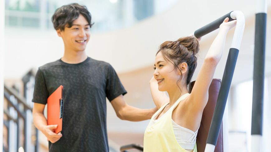入会したけど……。スポーツジムが続かない理由と、続けられるコツをご紹介（写真：ふじよ／PIXTA）