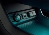 スズキ初となるBEV「eビターラ」の詳細と記者発表の様子（写真：スズキ）