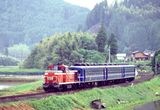 久大本線を走るDE10牽引の普通列車最後の定期客車列車だった（筆者撮影）