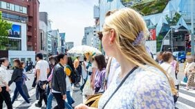 ｢レジ袋は白にしますか？黒にしますか？｣　"1年半ぶりに帰国"した日本人がモヤっとした｢3つの出来事｣　