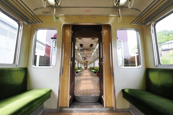 能勢電鉄 1700系 車内