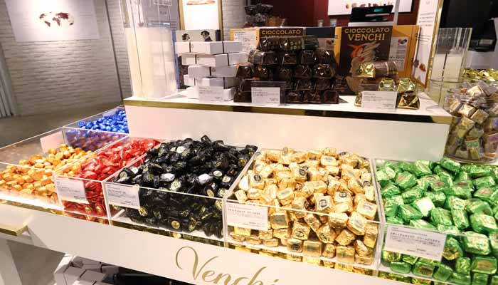 チョコレートの量り売りも