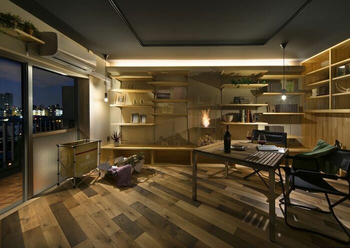 アウトドアをイメージした空間でキャンプの雰囲気を味わう