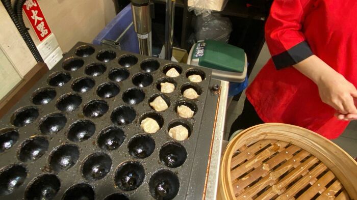 店頭にはたこ焼き機の姿も