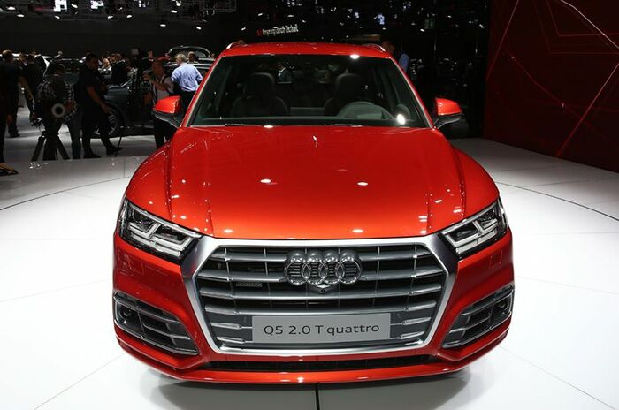 アウディ Q5｜Audi Q5