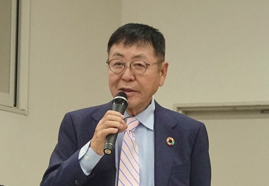 決算説明会で似鳥昭雄会長は「日本国内はあと数百店で出店余地がなくなる」と語った（記者撮影）