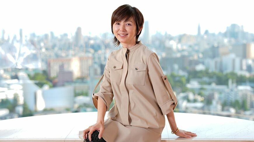 自身のこと、家族のことについての発信が共感を呼んでいる渡辺満里奈さん（撮影：梅谷秀司、ヘアメイク・スタイリング：三上津香沙）