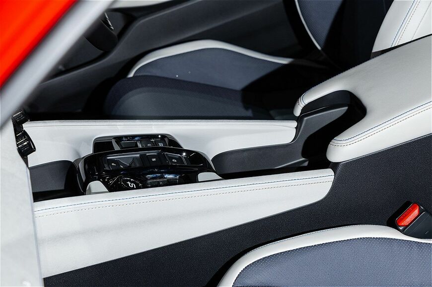 ホンダの新型「プレリュード」（写真：三木 宏章）