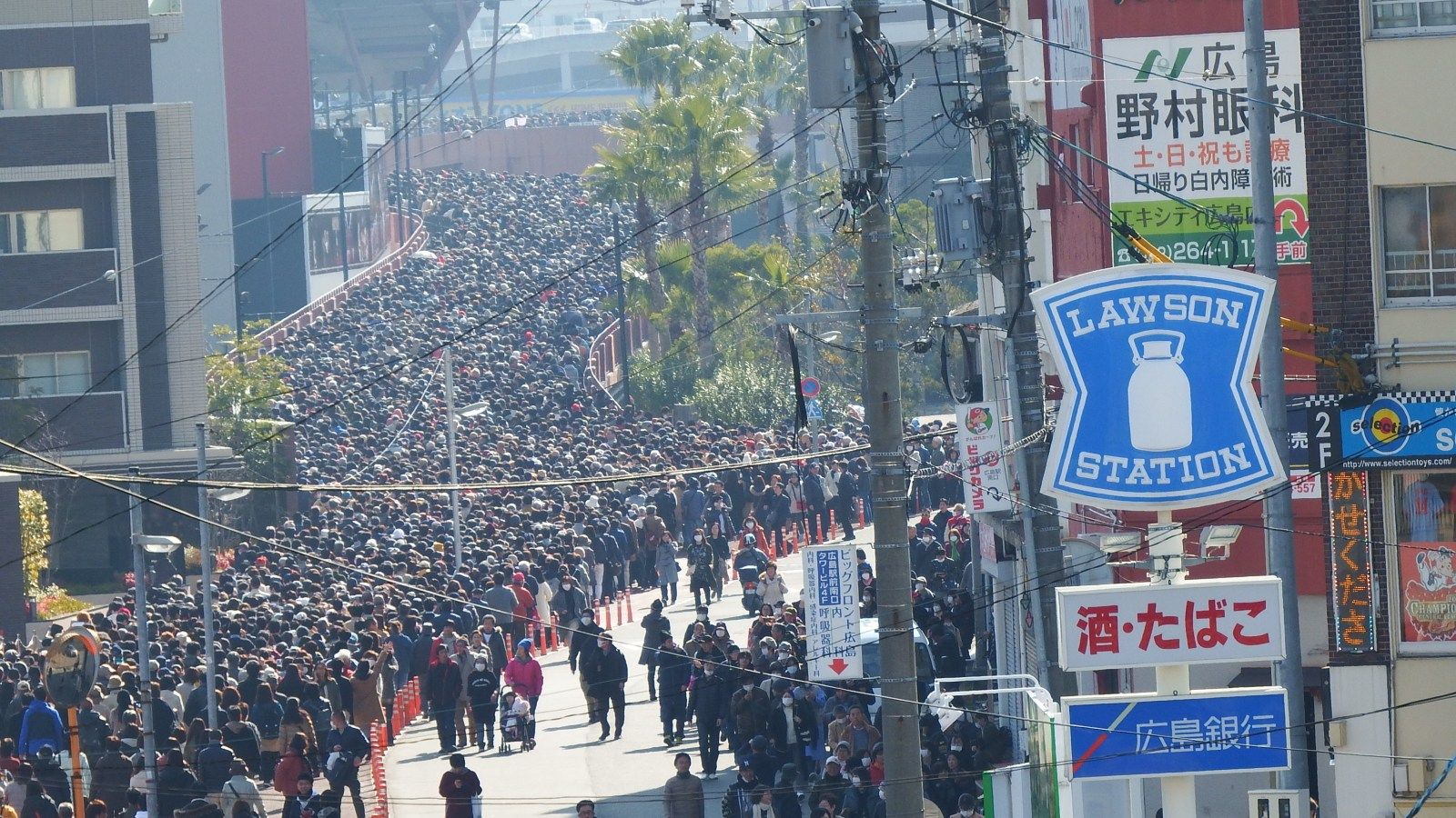 広島カープ チケット争奪戦 今年は異変のワケ スポーツ 東洋経済オンライン 社会をよくする経済ニュース