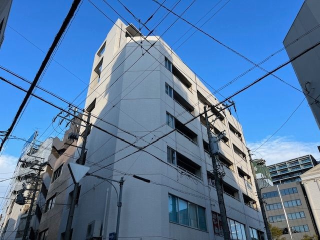 名古屋市内で取得したマンション。総戸数の半分近くにシングルマザー家庭が入居している（筆者撮影）