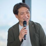 山本崇雄（やまもと・たかお）横浜創英中学・高等学校 副校長複数の学校・企業と雇用契約を結んでいる二刀流（複業）教師。都立中高一貫教育校を経て、2019年より複数の学校および日本パブリックリレーションズ学会理事長、News Picksなど複数の団体・企業でも活動。Apple Distinguished Educator、LEGO® SERIOUS PLAY® メソッドと教材活用トレーニング修了認定ファシリテーター。「教えない授業」と呼ばれる自律型学習者を育てる授業を実践