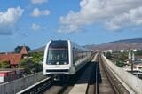 スカイラインの車両（記者撮影）