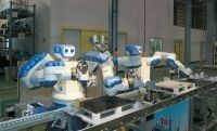 リンゴの皮むく鉄腕アトム 安川電機“ロボット社長”の夢