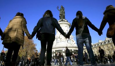 France Launches Air Strikes in Syria; Paris Investigation Widens
