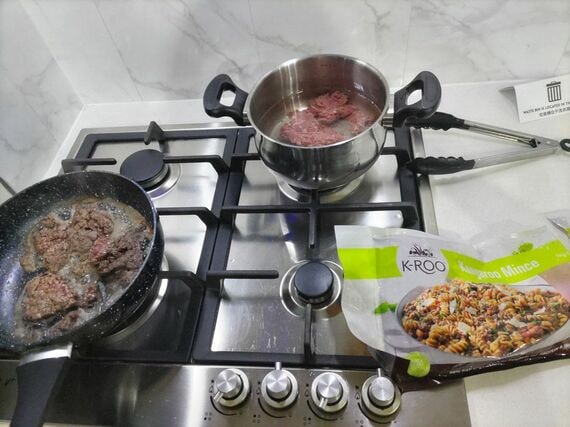 カンガルー焼肉とカンガルースープ