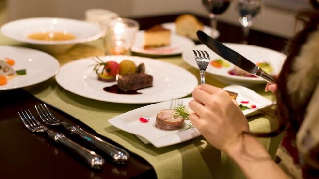 自己啓発本より"学び"になる食事時間の使い方